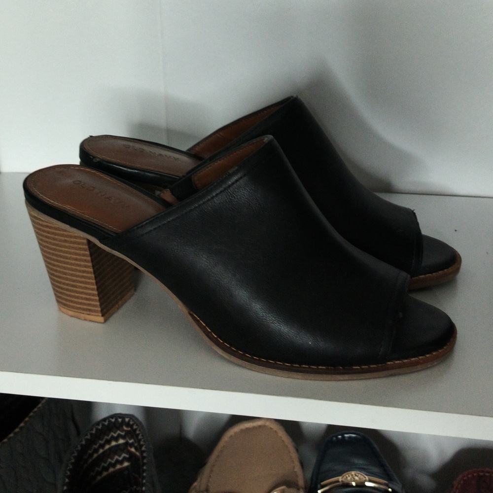 Old Navy Black Genuine Leather Block Heel Mules - Women's Size 10